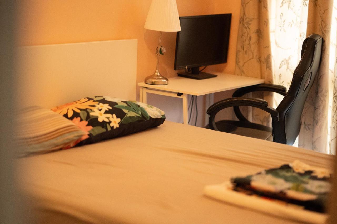 Repton House Bed & Breakfast Woodford Bagian luar foto
